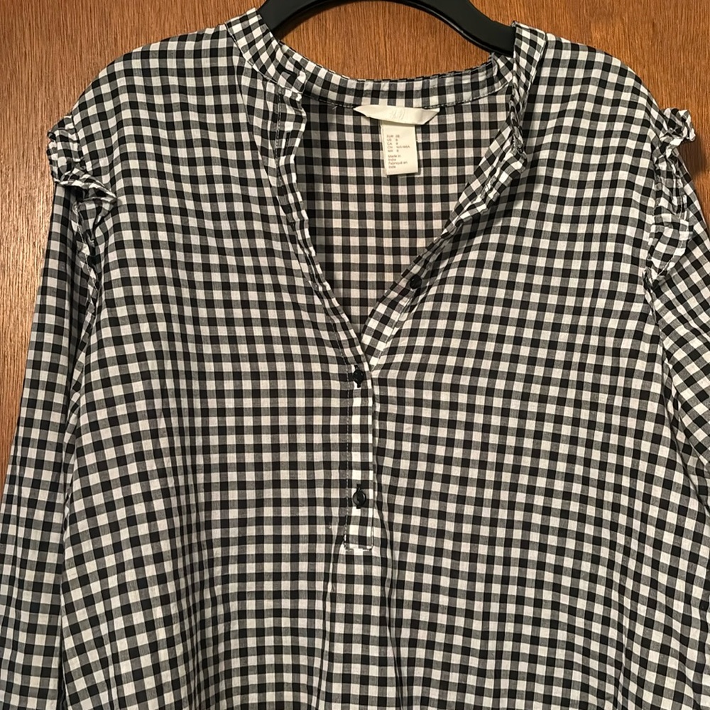 Light weight long sleeve shirt size 8